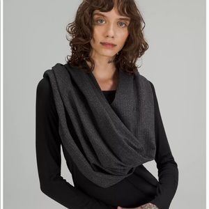 Lululemon Customizable Snap Scarf